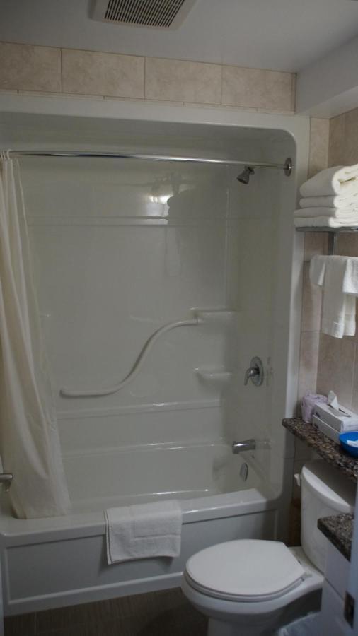 Robyn'S Motel Peterborough Dış mekan fotoğraf