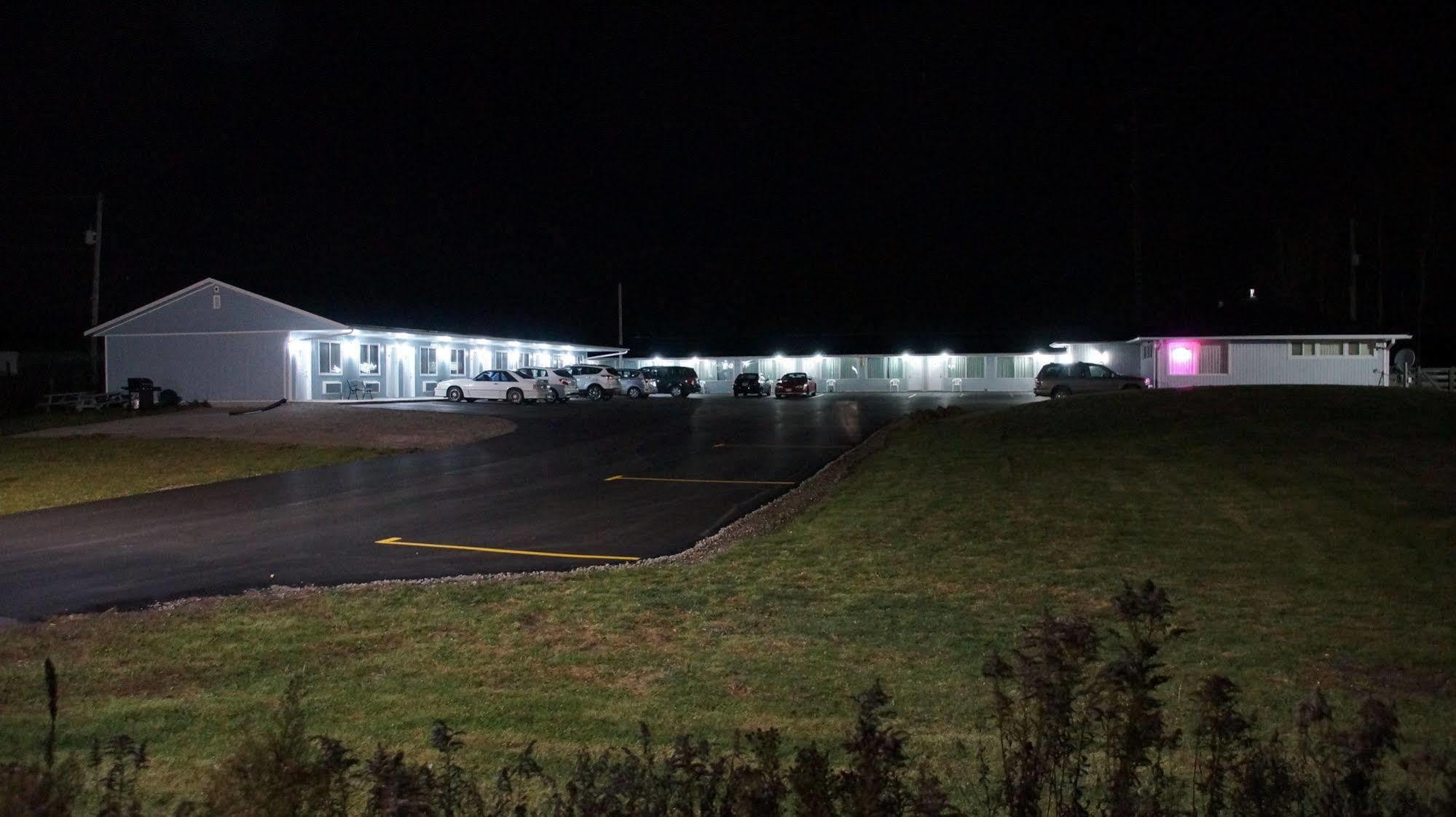 Robyn'S Motel Peterborough Dış mekan fotoğraf