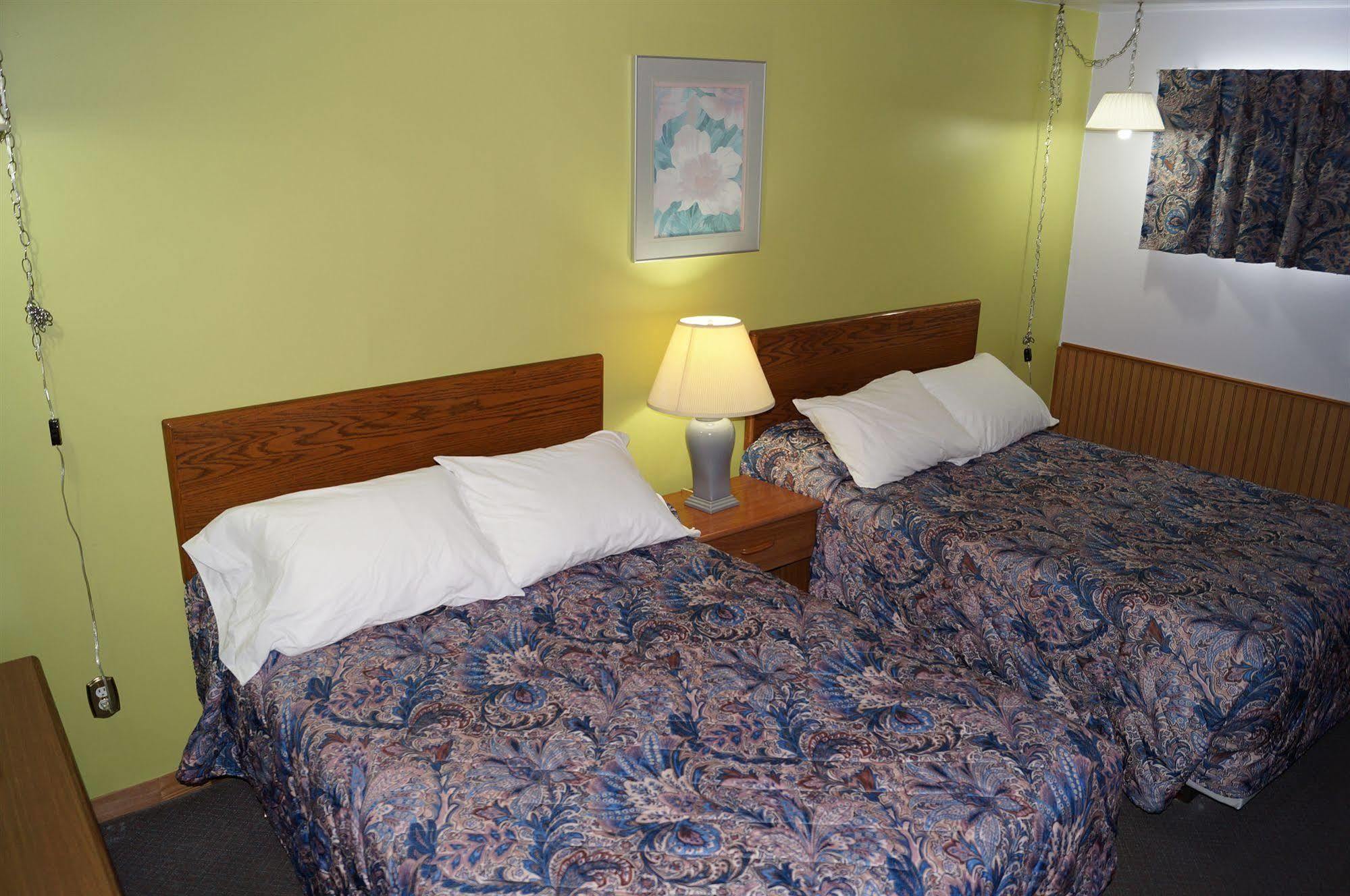 Robyn'S Motel Peterborough Dış mekan fotoğraf